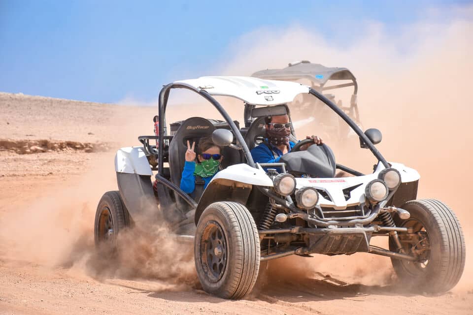 Cosa vedere e cosa fare a Fuerteventura: 30 attività da non perdere 2 tour-dune-buggy-fuerteventura